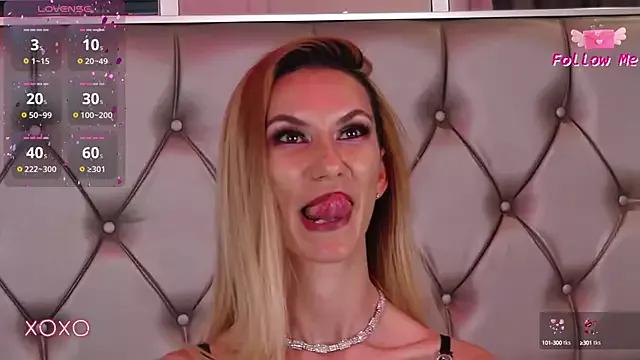 MayaHale from StripChat