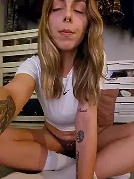 Naked Room Mia_Railey 