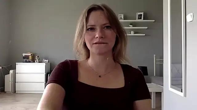 MillieShow from StripChat