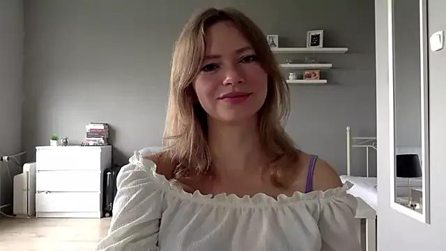 MillieShow from StripChat