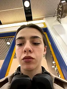 million_degrees from StripChat is Freechat