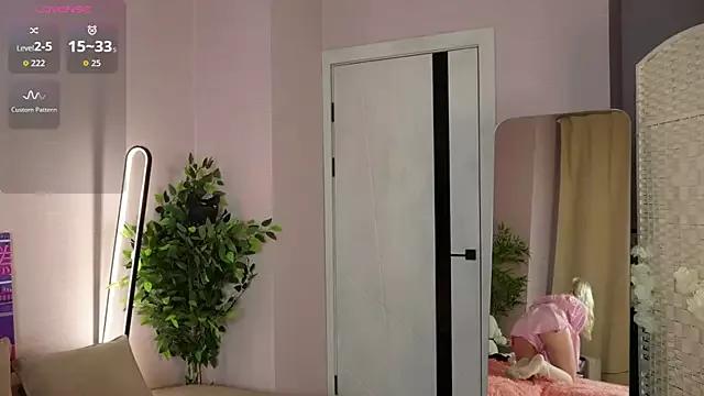 Miya_Nelson from StripChat