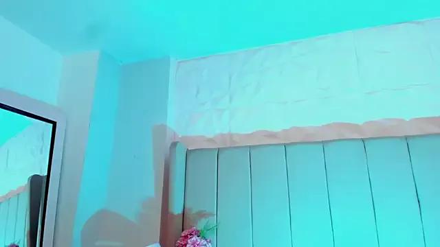 MollyBigBoobs12 from StripChat