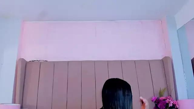 MollyBigBoobs12 from StripChat
