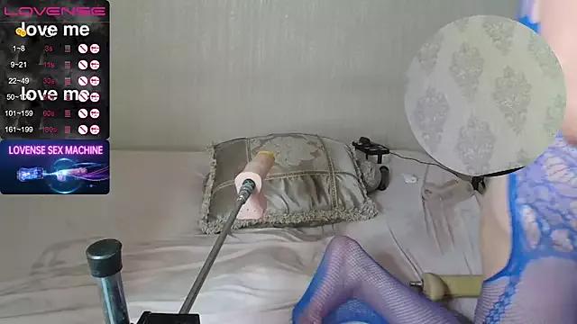 mom4you from StripChat