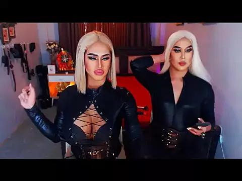 MystiqueQueen from StripChat