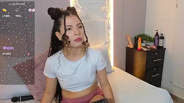natalie_esmith from StripChat