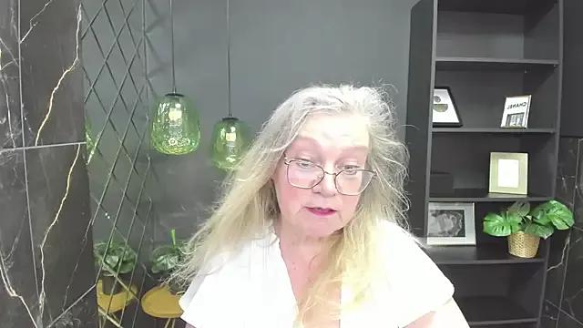 NataliMellow from StripChat
