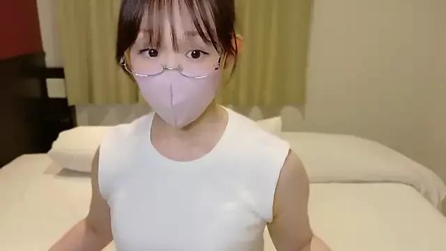 nene_nee on StripChat