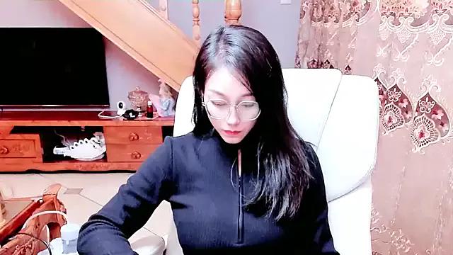 NIAN-er from StripChat