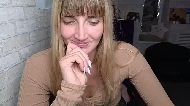Nika_Kitten from StripChat