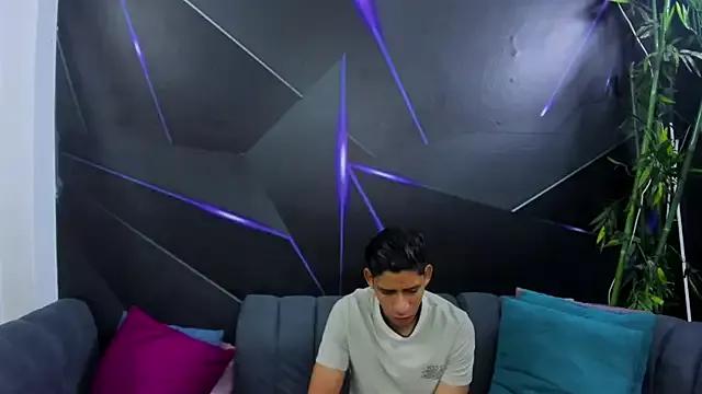 playsgirlhot from StripChat