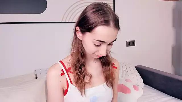 PollyBeev from StripChat