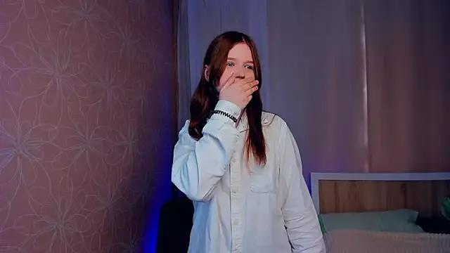 PollyHandford from StripChat
