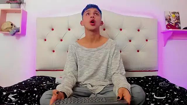 Princeapolo_anki from StripChat is Freechat