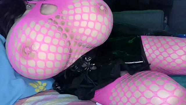 Puppy_Bimbo_Juliette from StripChat is Freechat
