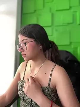 Queen__Love from StripChat