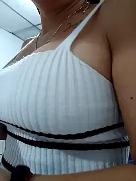 Queen_lorena from StripChat