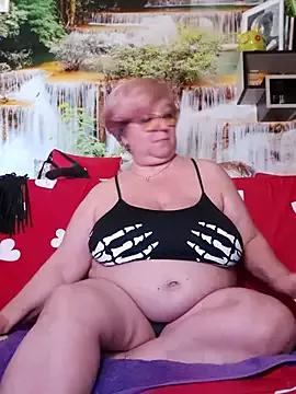 QueenPammy1 from StripChat