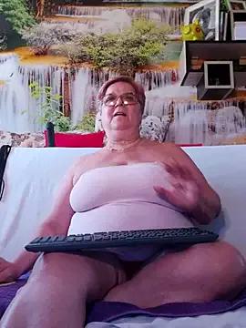 QueenPammy1 from StripChat