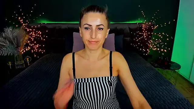 Rebecca_Diamond from StripChat