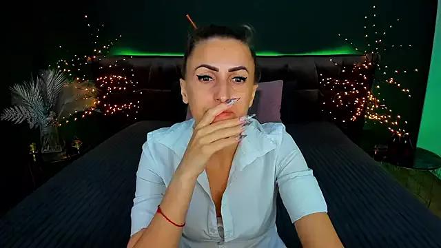 Rebecca_Diamond from StripChat
