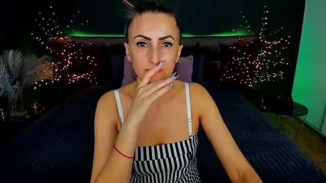 Rebecca_Diamond from StripChat