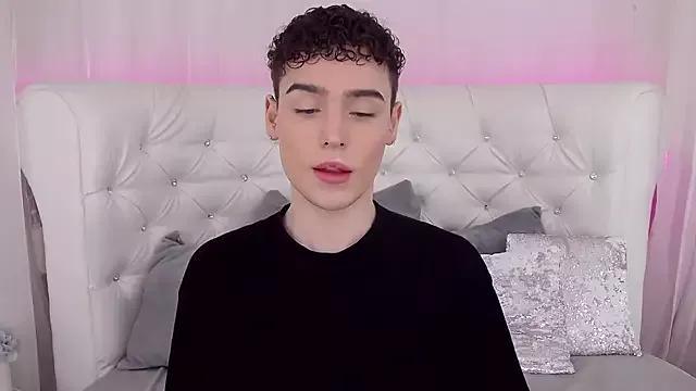 RobbyCharming from StripChat