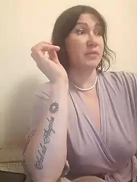 ROXOLANAA_SEXY from StripChat