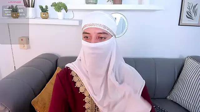 Naked Room salma_arabicc 