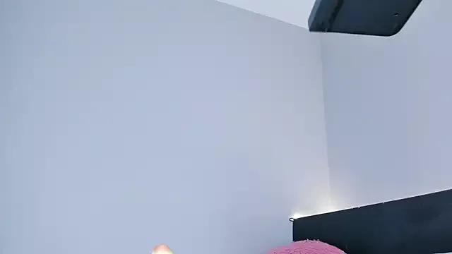 sara__jones_gh from StripChat