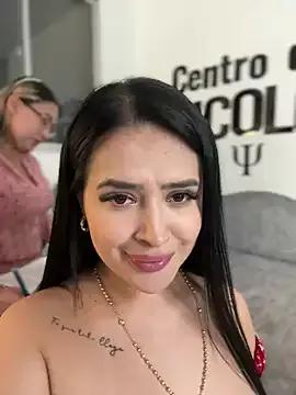 Naked Room Sara_fun 