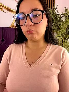 sara_roy04_ from StripChat