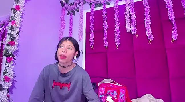 Sasha_Petitte from StripChat