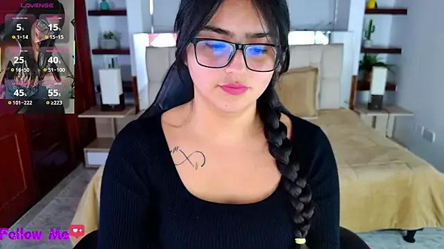 scarlleth_ from StripChat is Freechat