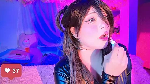 Naked Room seraphine23 