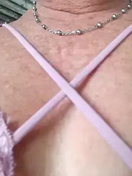 Sexy-Woman-Mature from StripChat is Freechat