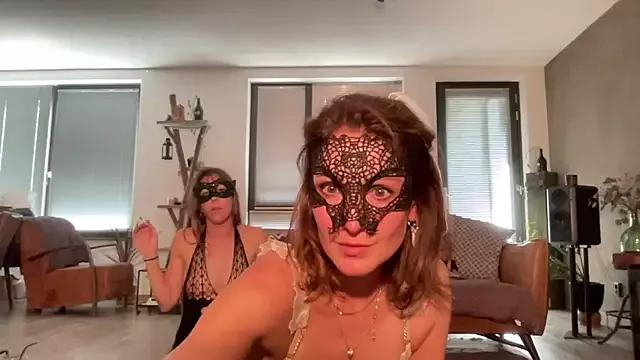 Naked Room squirtproff 