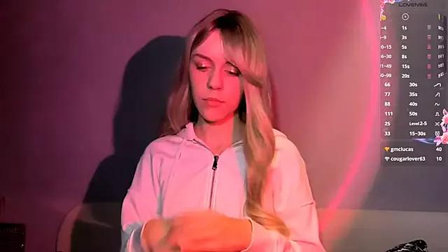 Stelline_ from StripChat