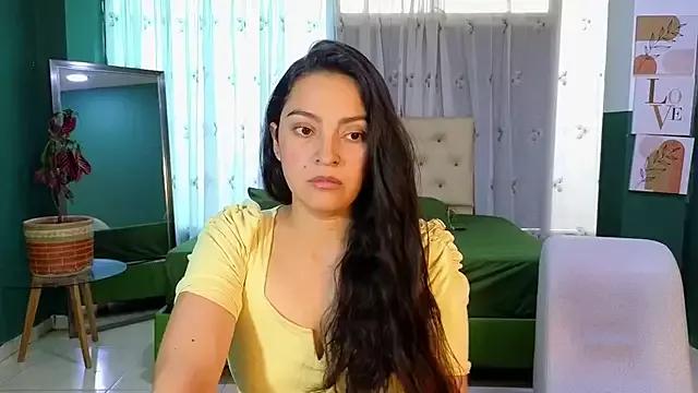 sweet_ahinara from StripChat