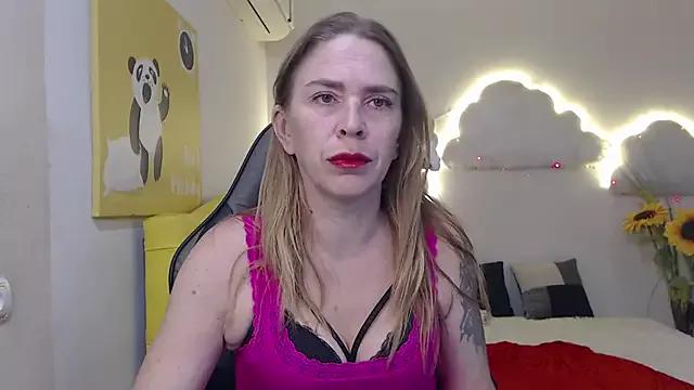 TessaDaybreak from StripChat