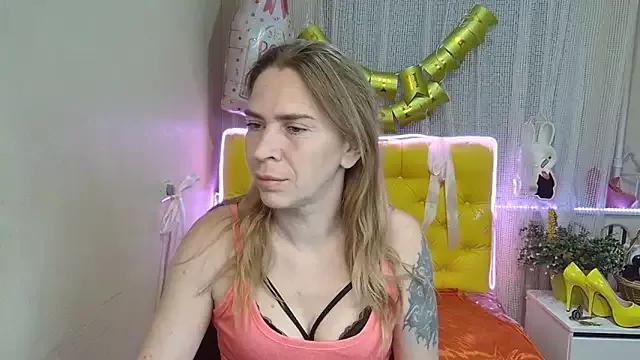 TessaDaybreak from StripChat