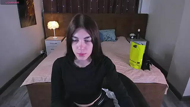 toooyour from StripChat