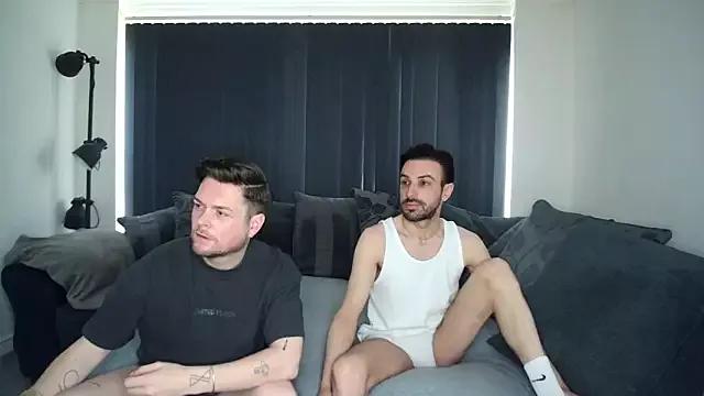 twotwinkhusbandss from StripChat