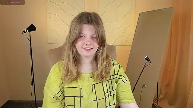 Vivian_cutie from StripChat
