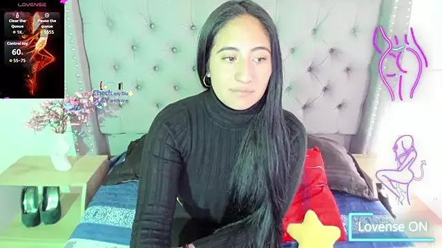 Viviene_Price from StripChat
