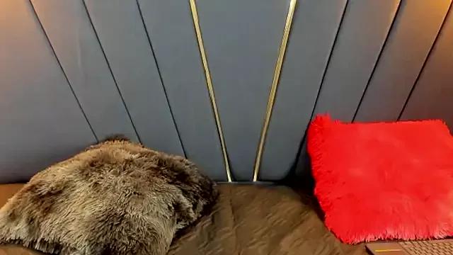 zeusapollofuck from StripChat